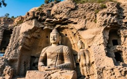 山上的佛像为什么下面有洞口子，佛像底部有什么讲究