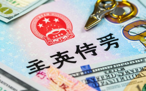 黑户有逾期哪里能借到钱，急用两万怎么申请？