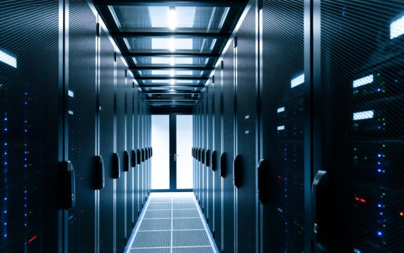 2026只要满了18必下款的口子是真的吗，哪里申请容易通过？