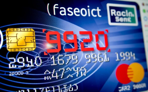 9920是司法冻结可以柜台取钱吗，司法冻结怎么解冻